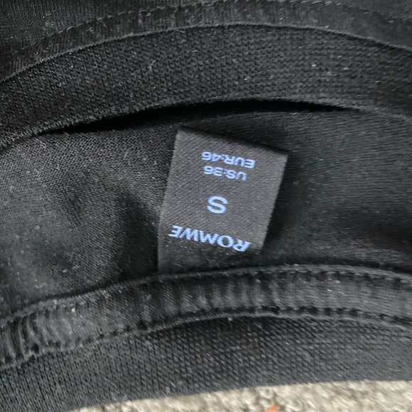 Romwe small used black and pink spider tee - Picture 2 of 3